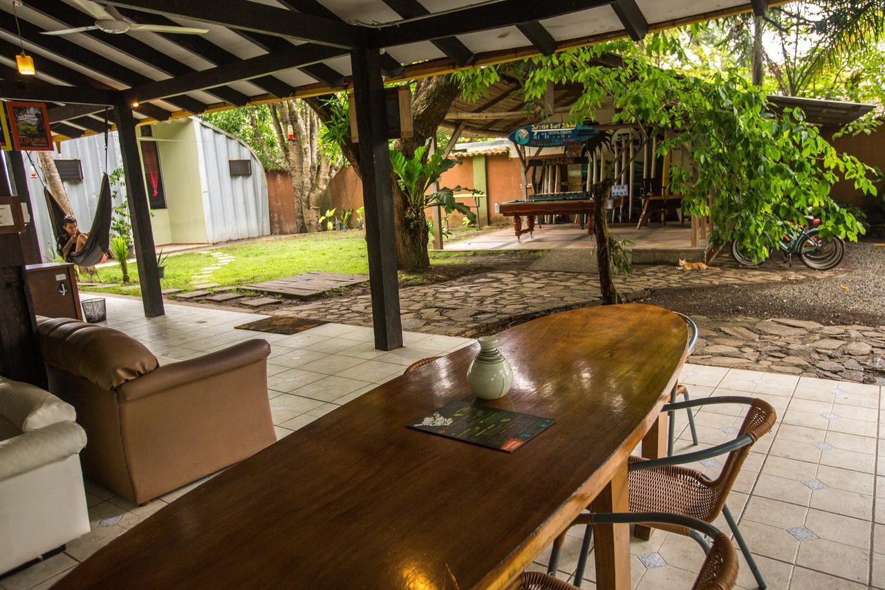 Jaco Inn Bagian luar foto