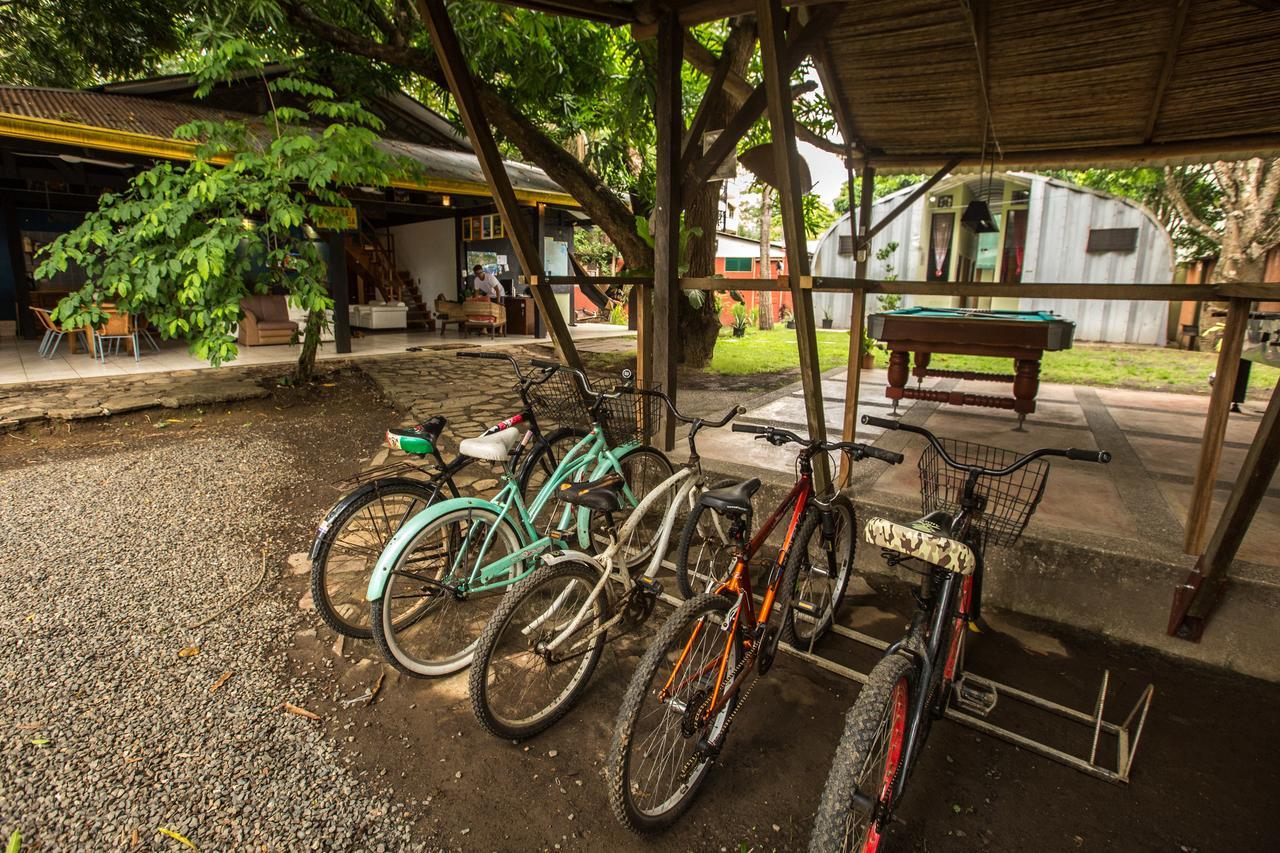 Jaco Inn Bagian luar foto