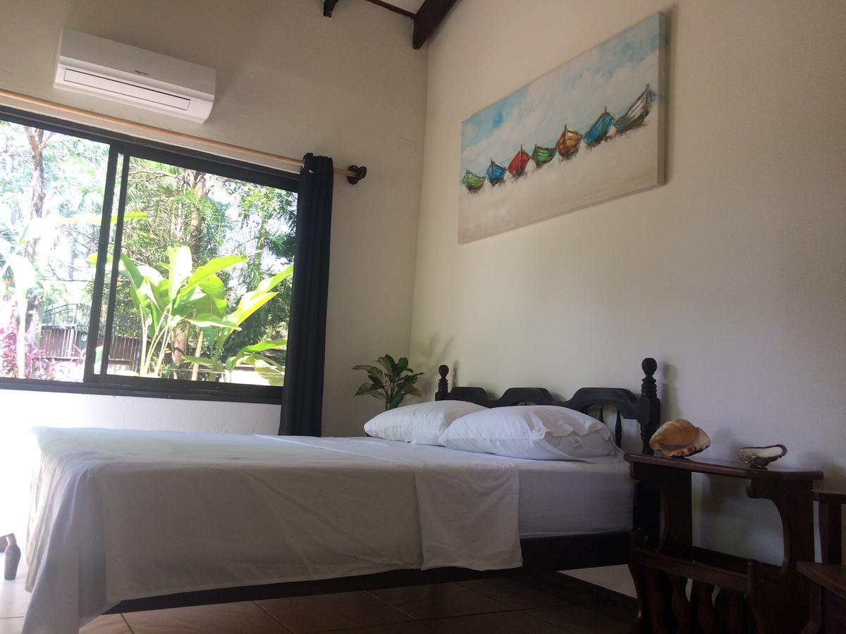 Jaco Inn Bagian luar foto